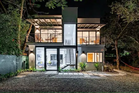 3 bedroom Villa Walking distance to Playa Grande- Private Pool