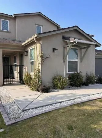 Cozy 2 bedroom private guest suit