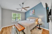 Cozy & Convenient 2BR/2BA Townhome