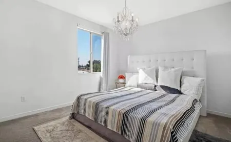 Welcome to your So Cali dream oasis! Min stay 1 mo