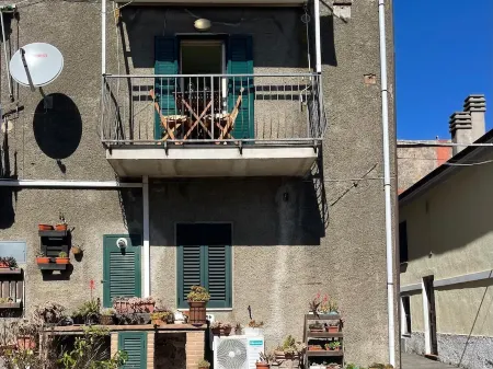 Nido D'Arte, a studio apartment nestled in the silence of a medieval village in Maremma