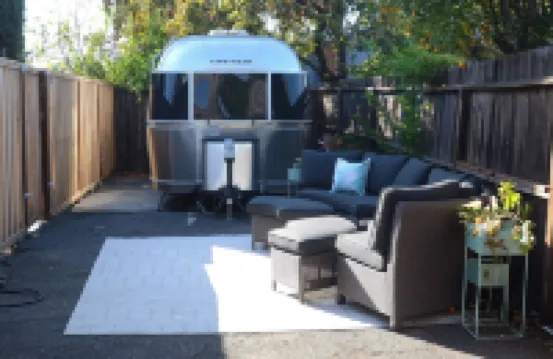 Cozy Airstream Escape, Hot Tub & Lights