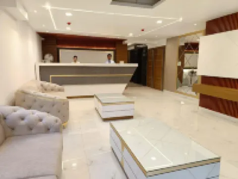 Hotel Aman Residency