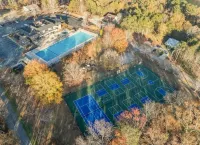 Luxury Cabin Near Lake Hartwell –Pet-friendly, FirePlace/3 bedroom & playground