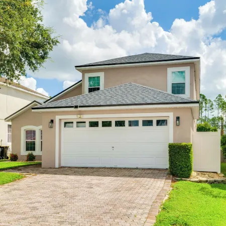 Private Pool & Hot Tub: Modern Davenport Home!
