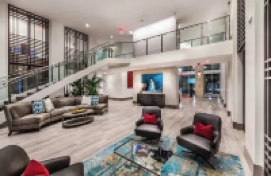 Modern Luxury Retreat - Walk to South Coast Plaza & Arts in Costa Mesa