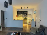 Family sized condo with pool and sports bar 30 min from the city Hotels in Tatu City