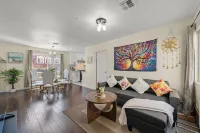 Cozy&Stylish DT Alhambra Living Walk to Starbucks, Dining &Nightlife places