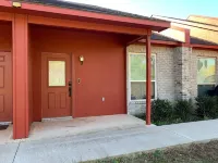 1-bedroom apartment in lovely Lindale Hotels in Lindale