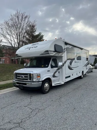 Cozy mobile home in amazing Bear with AC