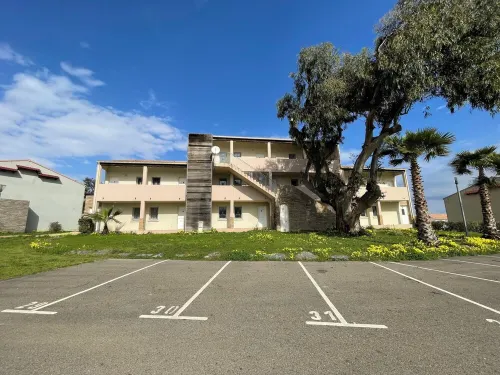 Escape to Corsica, Apartment by the sea