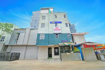 Fabhotel Million Отели рядом с достопримечательностью «indore»