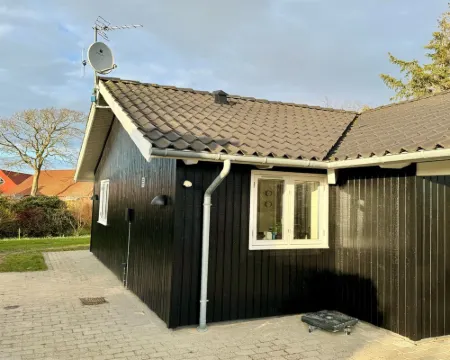 "Skammel" - 900m from the Sea Hoteles en Bindslev