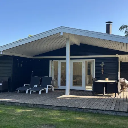"Aksa" - 400m from the Sea