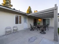 @ Marbella Lane - Charming 4BR Bungalo for Relaxing Retreat Hotels in Fullerton