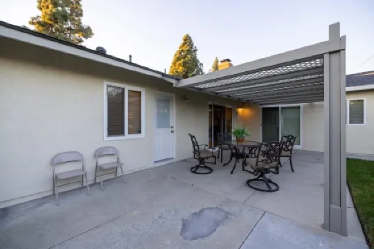 @ Marbella Lane - Charming 4BR Bungalo for Relaxing Retreat