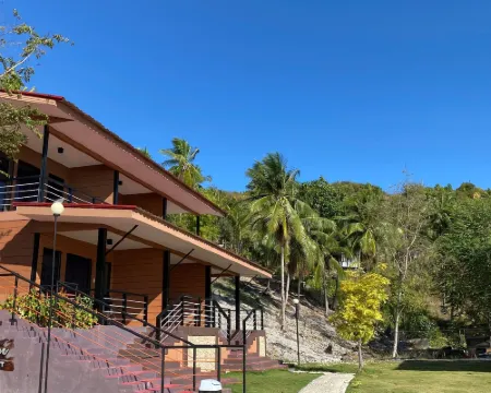 24/7 Lantawan Resort オスロブのホテル