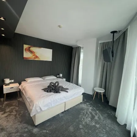Family Hotel Sunday