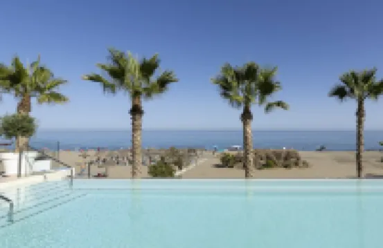 Stunning Seafront Apartment in Carvajal Beach