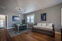 The Bensyn House, Near WTAMU & Town Square Hotels in Canyon