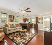 Ideally Located 1 Bdrm Stay | Parking & Laundry