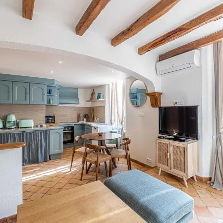 Charming apartment heart of Suquet