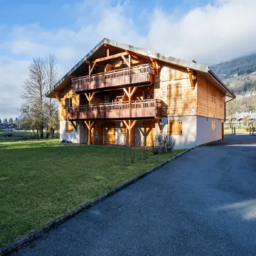 Apartment in Morillon with Mountain Views