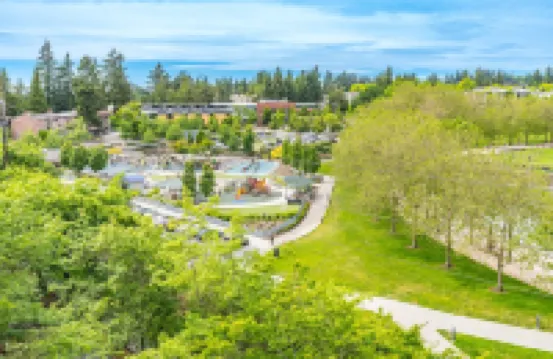 1BR | Rooftop, Gym, Views | Bellevue | Sophari B