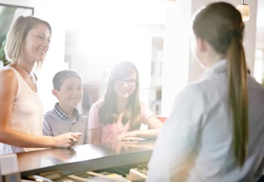 노보텔 에어포트 외관