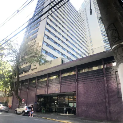 Century Paulista Отели рядом с достопримечательностью «Парк Аклимасан»