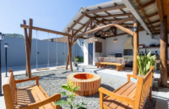 Comfortable and Sophisticated Accommodations Just Minutes From the Beach - VIL