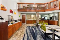 Super 8 by Wyndham Mason