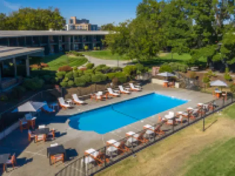 Holiday Inn RICHLAND ON THE RIVER by IHG Hotels in Richland