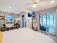 ⭐NEW⭐ Stunning Beachfront Living w/ Gameroom & Firepit Near Acadia