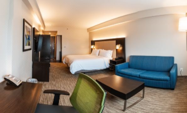Holiday Inn Express QUEENS - MASPETH by IHG