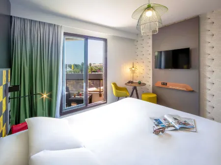 Hôtel Mercure Hyères Centre Отели в г. Йер