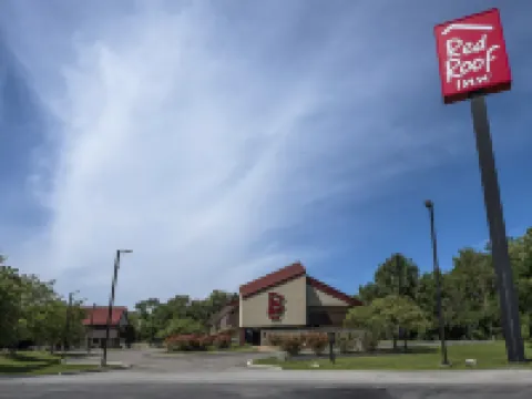 Red Roof Inn Cincinnati East - Beechmont Hotels in Clermont County