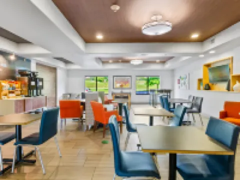 Holiday Inn Express & Suites Mount Airy by IHG Hoteles en Condado de Surry
