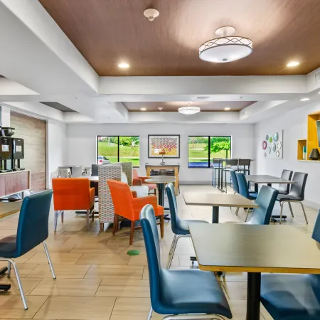 Holiday Inn Express & Suites Mount Airy by IHG