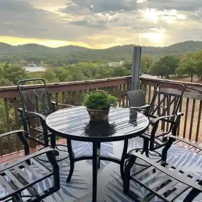 Charming 2-bedroom Penthouse condo with AC, WiFi in lovely BransonMo Others