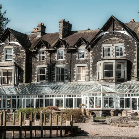 Lakeside Hotel and Spa