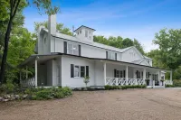 "New" Lake Michigan R & R Recently Completed Major Rehab - Wifi