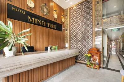HOTEL MINH THƯ 2 Các khách sạn gần Trường Cao đẳng Kinh tế - Công nghệ Tp.Hồ Chí Minh