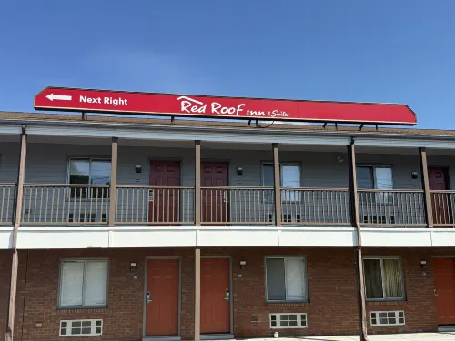 Red Roof Inn & Suites Swansea Hotels in Fall River