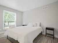 2-bedroom Spacious Stay Hotels in Rochester Hills