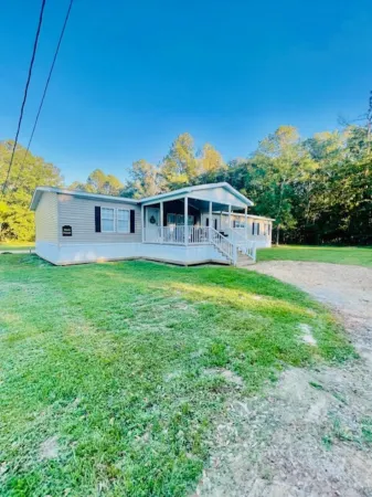 Game Room and Large Yard for Fun - Spacious Family Haven