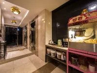 Lanuit Hotel Hoteles cerca de Parque Wau