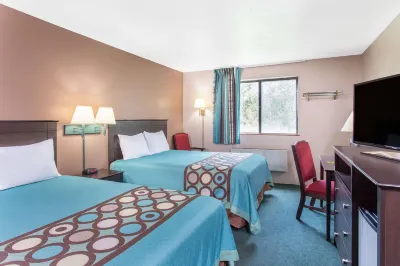 Super 8 by Wyndham Austin MN Hotels near Paramount Theatre