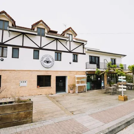 Latas Surf Lodge