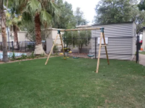 나라브리 모텔 앤드 캐러밴 파크